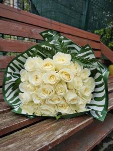 Buchet 29 trandafiri albi