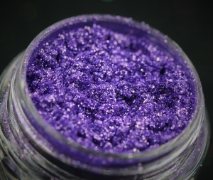 Pigment PK91(violet intens) Sparkle/Microglitter pentru machiaj Kajol Beauty, 1g - Img 1
