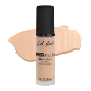 Fond de ten cu putere mare de acoperire și finish mat L.A.Girl PRO Matte Ultra Mat Porcelain, 30ml