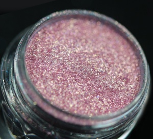 Pigment PK21(roz pal cu irizatii aurii) Sparkle/Microglitter pentru machiaj KAJOL Beauty, 1g - Img 1