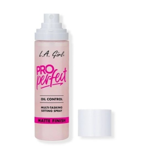 Spray fixator machiaj L.A. Girl PRO Perfect Long-Wear, Efect Matifiant și Estompare Pori-Blurring Matte, 105ml