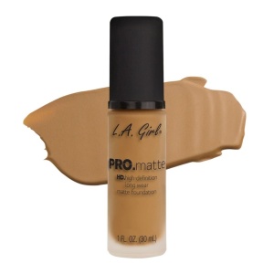 Fond de ten cu putere mare de acoperire și finish mat L.A.Girl PRO Matte Ultra Mat Sand, 30ml