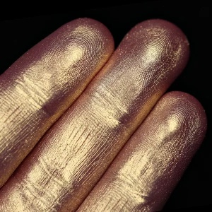 Pigment/Iluminator PK79(champagne-auriu) Duochrome pentru machiaj KAJOL Beauty,1g - Img 2