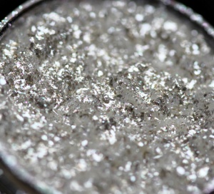 Pigment PK11(alb pur) Sparkle/Microglitter pentru machiaj KAJOL Beauty, 1g - Img 3