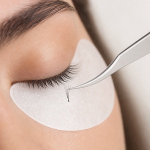 Pensetă profesională curbată pentru extensii de gene DancingSwan A7 – Izolare și Aplicare Gene False - Img 4