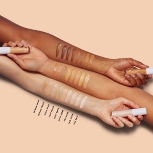 Anticearcan/Corector e.l.f Cosmetics Hydrating Camo Concealer Light Beige, 6ml - Img 5
