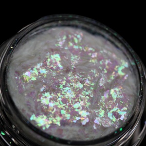 Pigment PK95(particule iridiscente verzi-aurii-lime) pentru machiaj KAJOL Beauty, 1g - Img 1