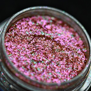 Pigment PK60(roscat-violet cu irizatii turcoaz-roz-verzi) Sparkle/Microglitter pentru machiaj KAJOL Beauty, 1g - Img 2