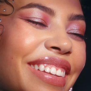 Ulei de buze stralucitor e.l.f Cosmetics Glow Reviver Lip Oil Glimmer Finish 83046 Crystal Baller, 7.6ml - Img 5