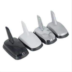 ornament coada de rechin culoare argintie