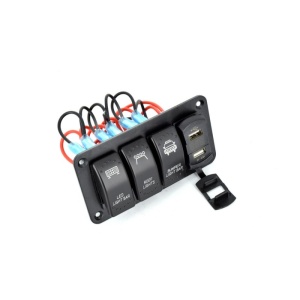 Panou de control cu voltmetru, 3 întrerupătoare și USB