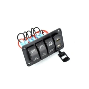 Panou de control cu voltmetru, 3 întrerupătoare și USB