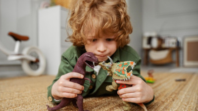 De ce sunt băieții fascinați de dinozauri? - Top 5 activități și jocuri pentru a stimula curiozitatea copiilor