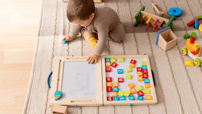 Jocuri si jucarii educative: Ce beneficii au si cum le poti alege?
