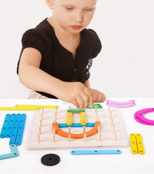 Joc Montessori Geoboard din Lemn - Invatam Litere, Cifre si Forme, 6 coloane
