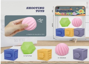 Set 5 cuburi si mingiute senzoriale pentru bebelusi