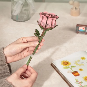 Set creativ DIY floare decorativa din lemn pentru asamblare si pictura, 121 piese - Trandafir roz - Img 3