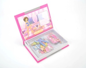 Carte magnetica puzzle pentru copii – Lumea printeselor