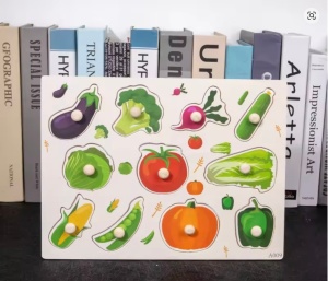 Puzzle incastru cu maner si imagine de asociere - Legume - Img 2