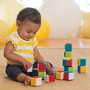Set 25 cuburi senzoriale de construit pentru bebelusi