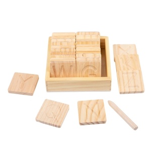 Set montessori cu placute pentru exersare scriere, Alfabet