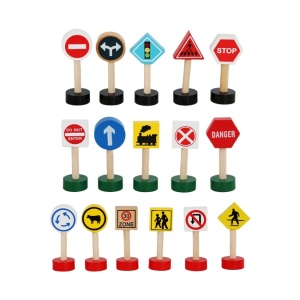 Set 16 indicatoare de circulatie din lemn