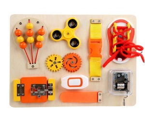 Busy board din lemn cu 9 activitati senzoriale