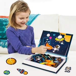 Carte magnetica puzzle cu 38 magneti- Spatiul cosmic
