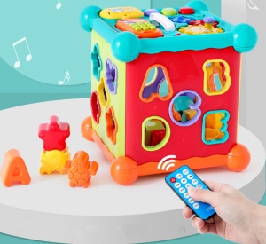Centru de activitati cub cu multiple functii, telecomanda si 108 melodii