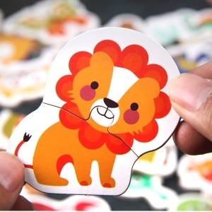 Set 6 puzzle cu piese mari in cutie metalica