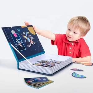 Carte magnetica puzzle cu 38 magneti- Spatiul cosmic