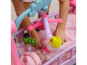 Patut balansoar cu papusa, carusel suspendat si accesorii incluse - Sweet Baby