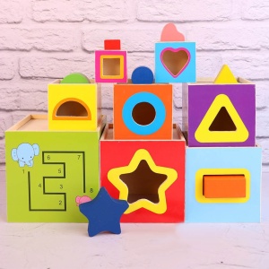 Turn Montessori 8 cuburi din lemn, cifre, animele si forme geometrice