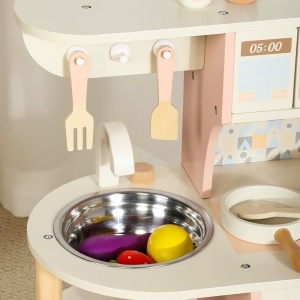 Bucatarie de jucarie din lemn cu chiuveta, cuptor, aragaz, microunde si accesorii incluse