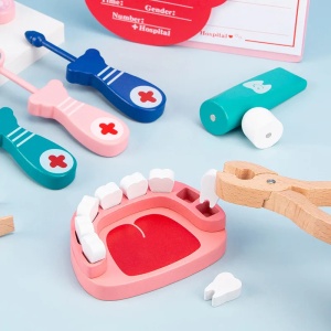 Set de joaca trusa doctor dentist din lemn, 24 piese
