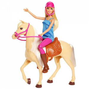 Papusa Barbie cu accesorii pentru calarit