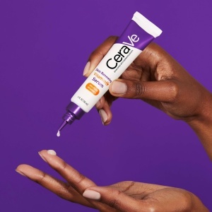 Serum cu vitamina C Skin Renewing, 30 ml, CeraVe
