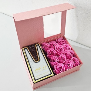 Set cadou Daruium, Apa de Parfum Ard al Zaafaran Turab Al Dhahab 50 ml si Cutie cu trandafiri
