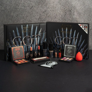 Set de machiaj Makeup Revolution X Game Of Thrones 12 Days Advent Calendar - Img 4