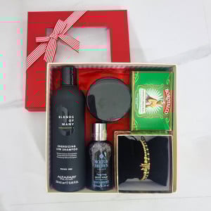 Set Royal Opulence, Pasta mata Alfaparf Matte Paste Blends of Many, Set 2 bratari din otel inoxidabil, onix si zirconiu, Gel de Dus Molton Brown Relaxing Ylang-Ylang, Sampon Alfaparf Rebalancing Low Shampoo Blends of Many, Sapun BorotalcSet Royal Opulence