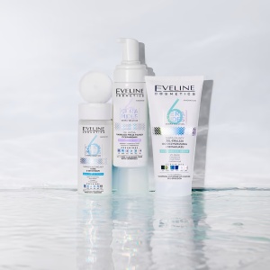  Toner Hidratant si Calmant cu Ceramide Eveline Cosmetics 6 Ceramides, 150 ml