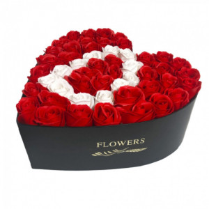 Aranjament floral personalizat cu litera cutie inima neagra cu 49 trandafiri de sapun - Img 5
