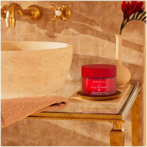 Crema de Corp hidratanta The Ritual Of Ayurveda, Whipped Body Cream, 220 ml