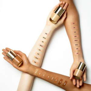 Fond de Ten Clarins Everleasting Youth Fluid SPF 15 - Img 3