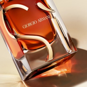 Giorgio Armani Si Parfum, Femei