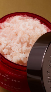 Scrub pentru corp Rituals The Ritual of Ayurveda Body Scrub, 300 gr - Img 2