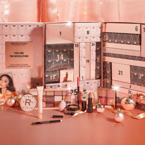 Set de machiaj Makeup Revolution Advent Calendar You Are The Revolution 2022 - Img 4