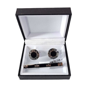 Set Man of Comfort cu gel dus, sapun lichid, butoni si set accesorii pix