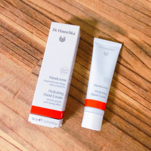 Crema de maini Dr. Hauschka Hydrating Hand Cream 50 ml - Img 4