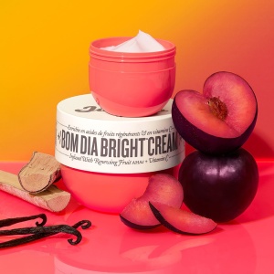 Crema hidratanta de corp Sol De Janeiro Bom Dia Bright Cream, 240 ml
